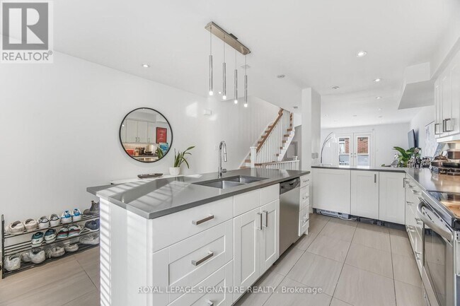 Photo - 12 Sudbury St