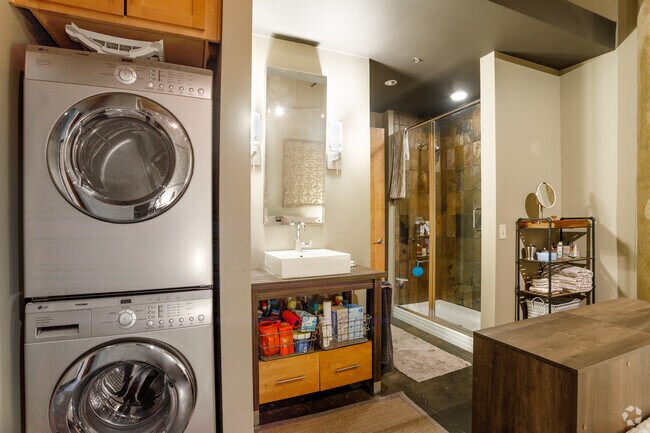 1 BR, 1 BA - Urban A, 580 SF