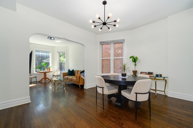 Photo - 2703 N Sacramento Ave