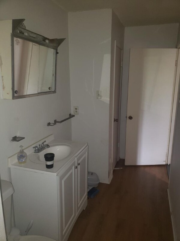 Photo - 1008 W 2nd St