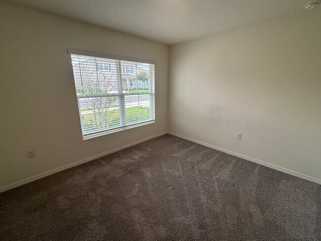 Photo - Greystone Hills - 3/2/2 ***Won't Last*** House