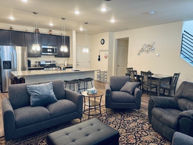 Building Photo - 16761 E 119th Way