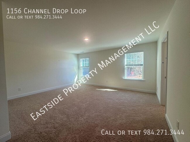 Photo - 1156 Channel Drop Lp