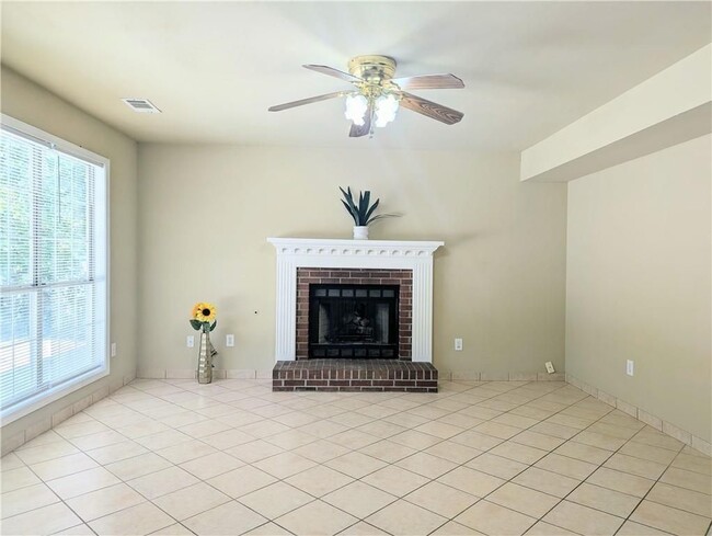 Photo - 830 Meadowsong Cir
