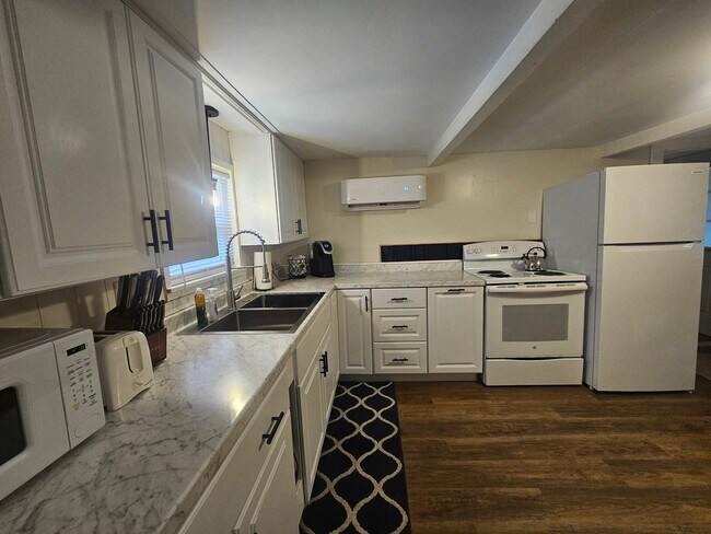 19 Seaview Ave Unit 2