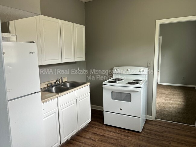 Photo - 113 W Tinsley St Unit B
