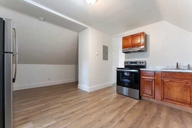 Photo - 247-249-249 Park St Unit 3