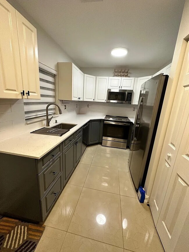 Photo - 204 NW 14th Ave