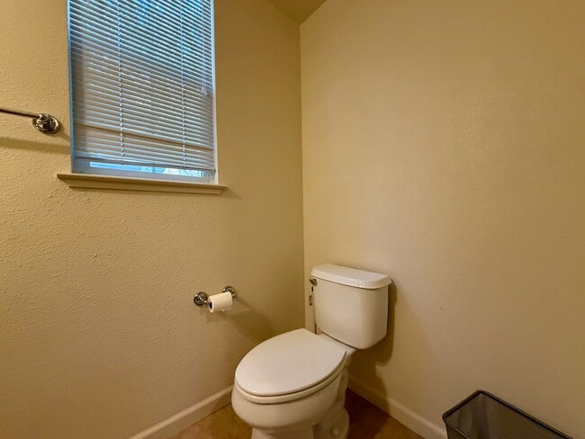 Photo - 2100 Beech Cir