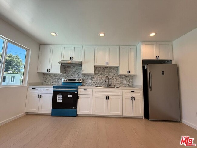 Photo - 9004 Gothic Ave