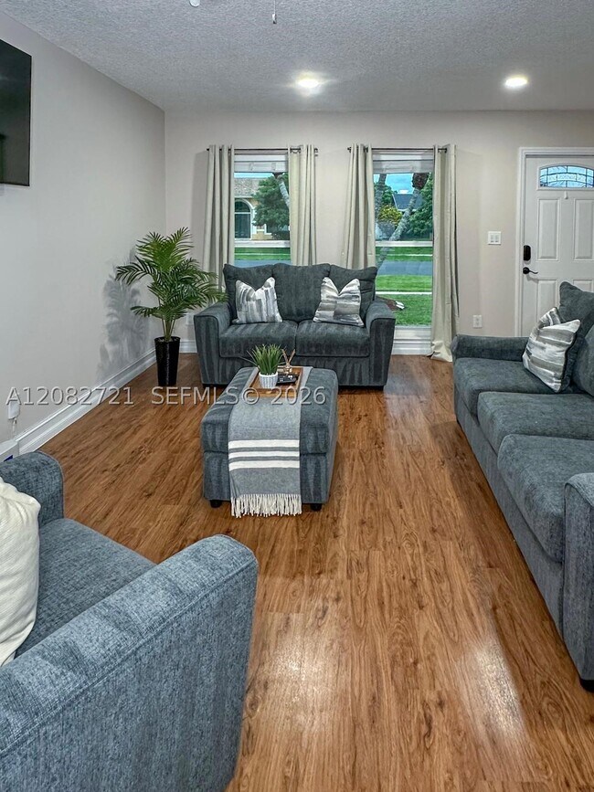 Photo - 177 Dove Cir