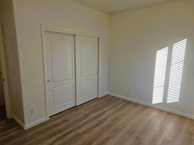 Photo - 3479 Sussex Ave