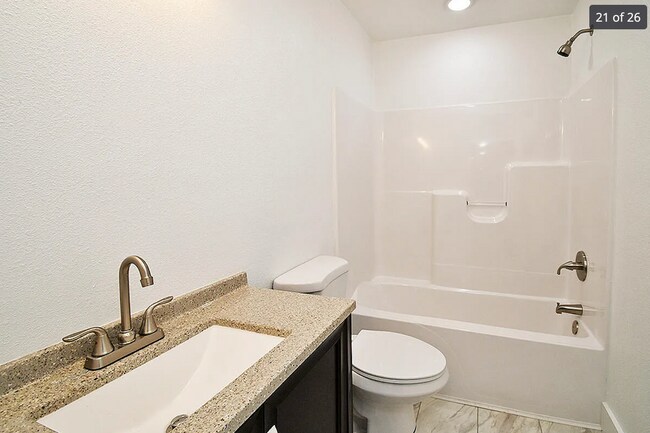 107 E College St Unidad 2