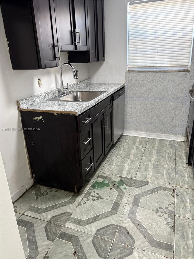 Building Photo - 270 NE 142nd St