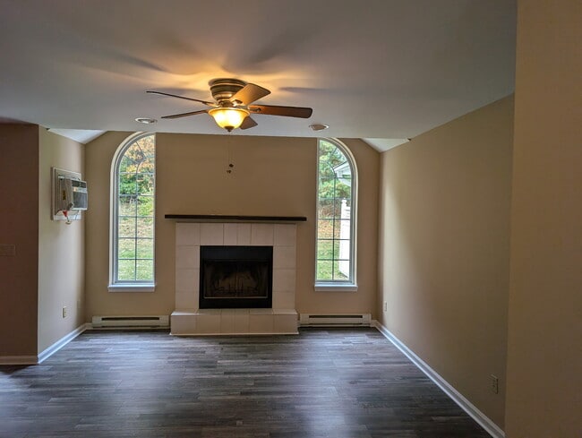 Building Photo - 605 Country Acres Ct Rental