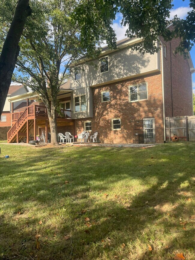 604 Emmett Creek Ln