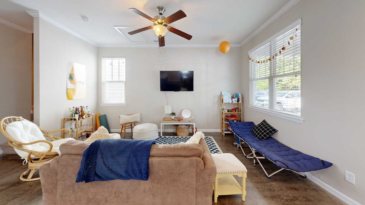 Photo - Varsity Club | Student Housing Homes