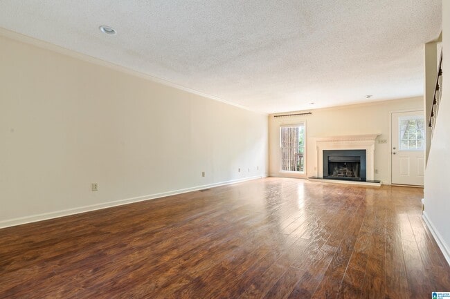 Photo - 1659 Ashwood Ln