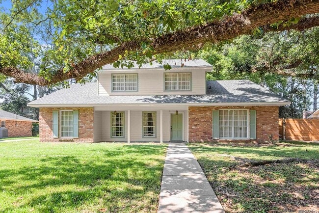 Building Photo - 5240 Heritage Dr