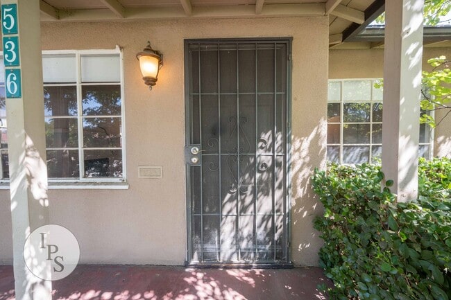 Photo - Mercado: 534+536 Unit #536