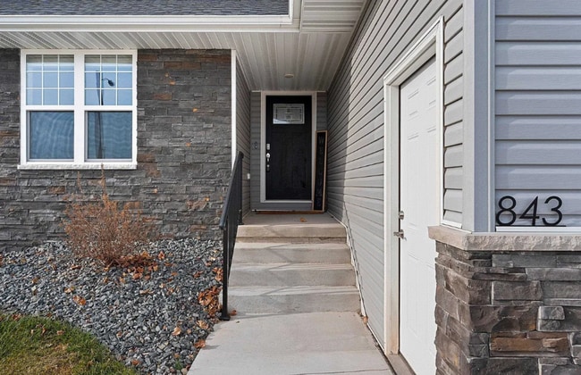 Photo - 4 Bedroom- 2.5 Bathroom New Build Duplex- Pulaski!