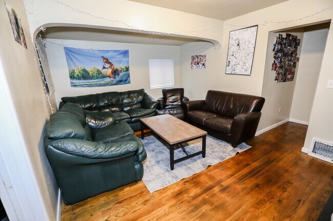 Photo - 1017 E Augusta Ave