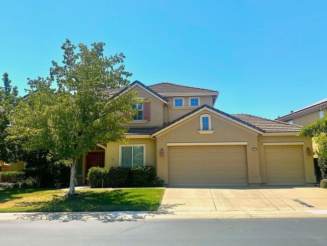Building Photo - AVAILABLE BY 1/1/26 - ELEGANT AND SPACIOUS 4 BED, 4 BATH 2 STORY HOME WITH VIEWS OF EL DORADO HILLS