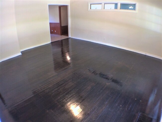 Photo - 4 Bed 2 Bath Home  w New Upgrades in Halto...
