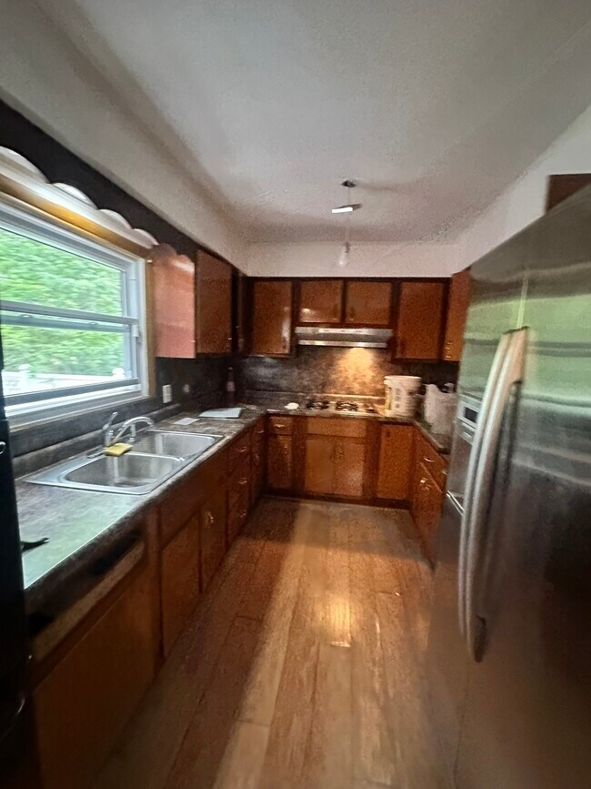 Photo - 200 E Pine St