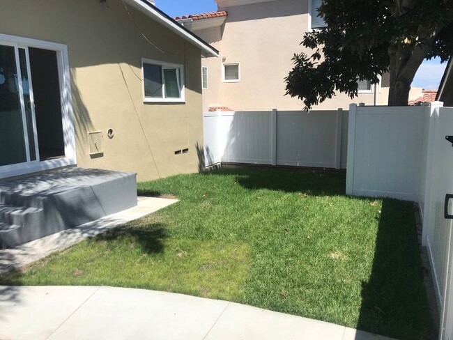Photo - 830 Avenue C