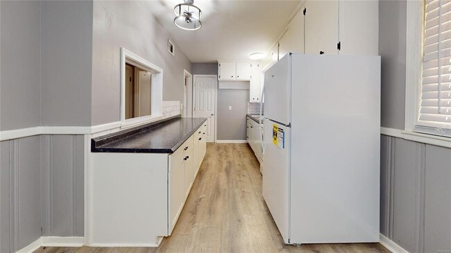 Photo - 1117 Newton St