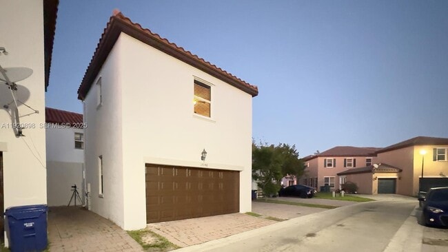 Building Photo - 17146 SW 93rd St Unit 17146