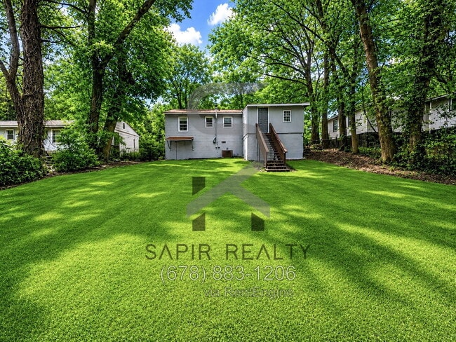 Photo - 225 Glenrose Cir SW