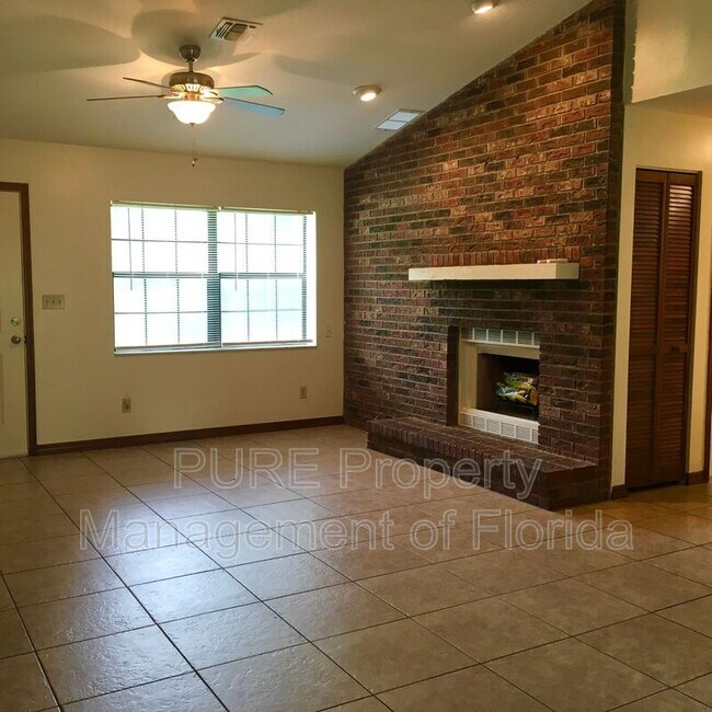 Photo - 3260 NE 45th St