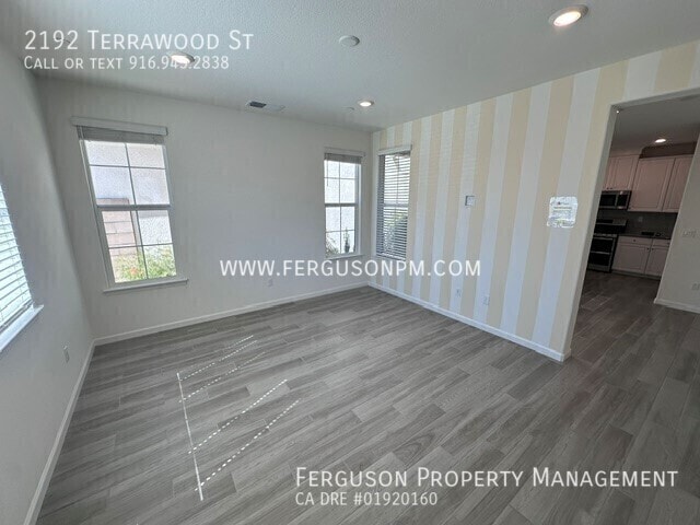 Photo - 2192 Terrawood St