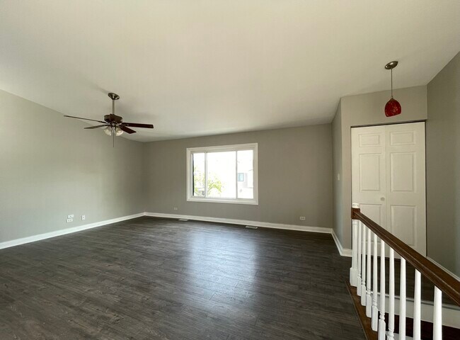 Photo - 476 Harrison Ct