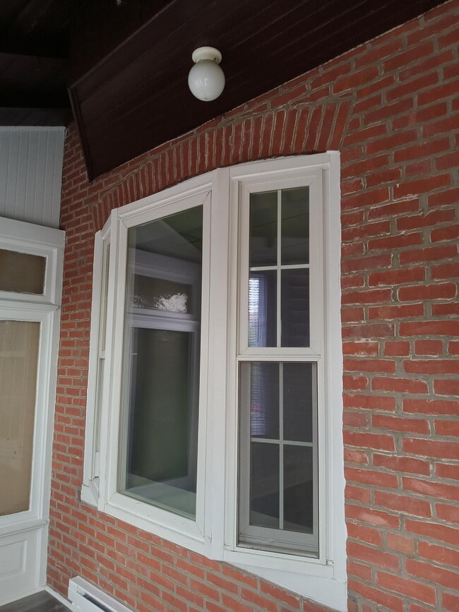 Photo - 211 E 13th St