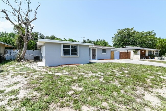 Photo - 111 NW 21 St