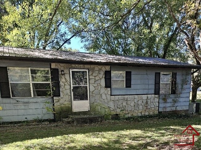 Building Photo - 621 Murray Rd NW Rental