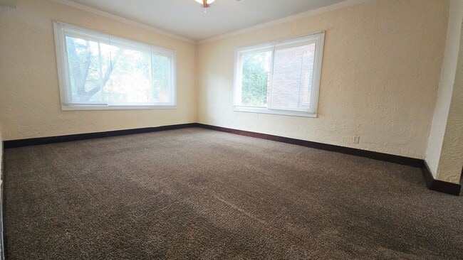 Photo - 2426 Benderwirt Ave Unit 2426-2E