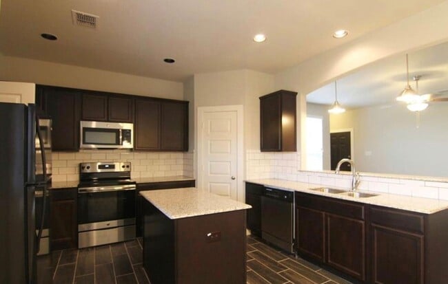 146 Parkgate St Unit B