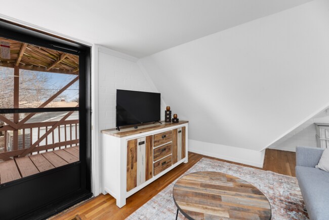 Photo - 804 N Perry Ave Unidad B studio