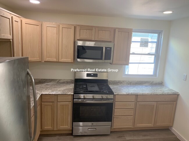 Photo - 142 Spencer St