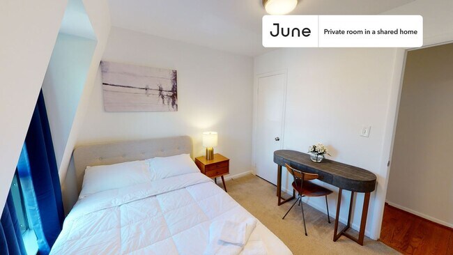 Room in Shared 5 bed/2 bath home in Logan Circle