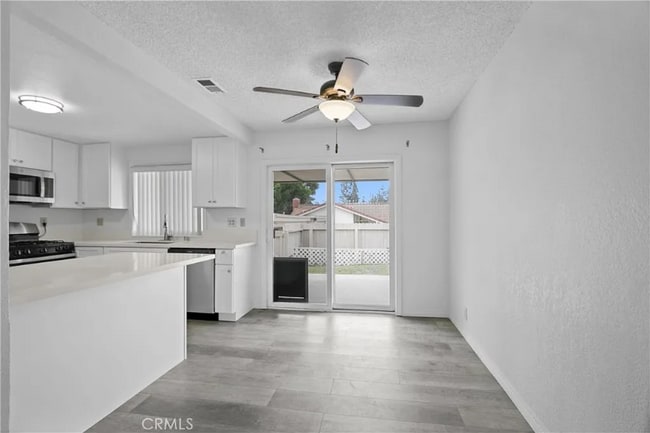 Photo - 632 E La Veta Ave