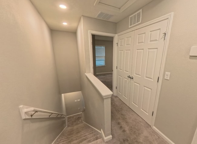 Photo - 148 Great Star Ct