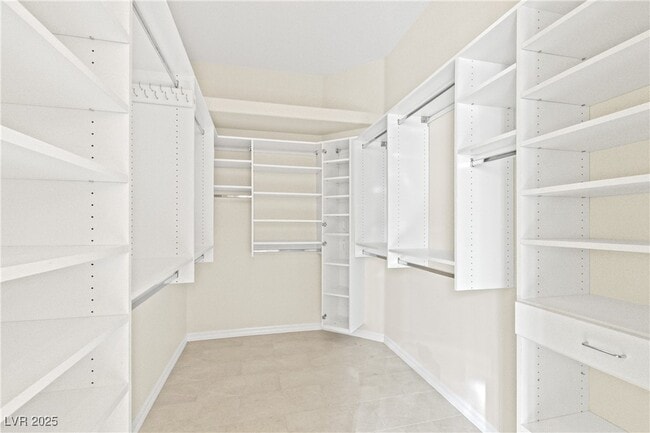 Building Photo - 10548 Findlay Ave