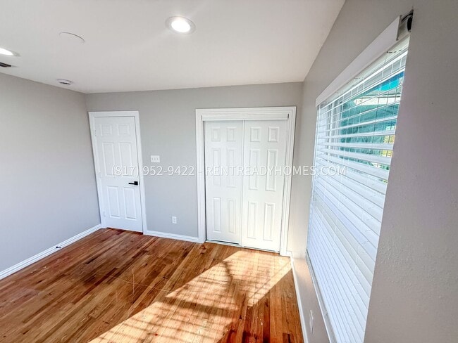 Photo - 6700 Reeves St