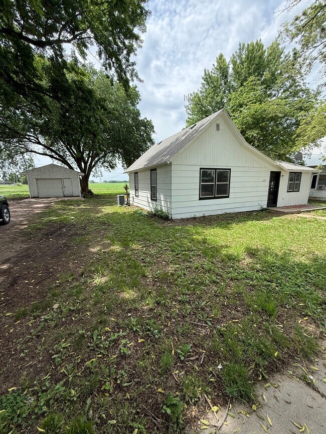 Photo - 620 Sioux Ave
