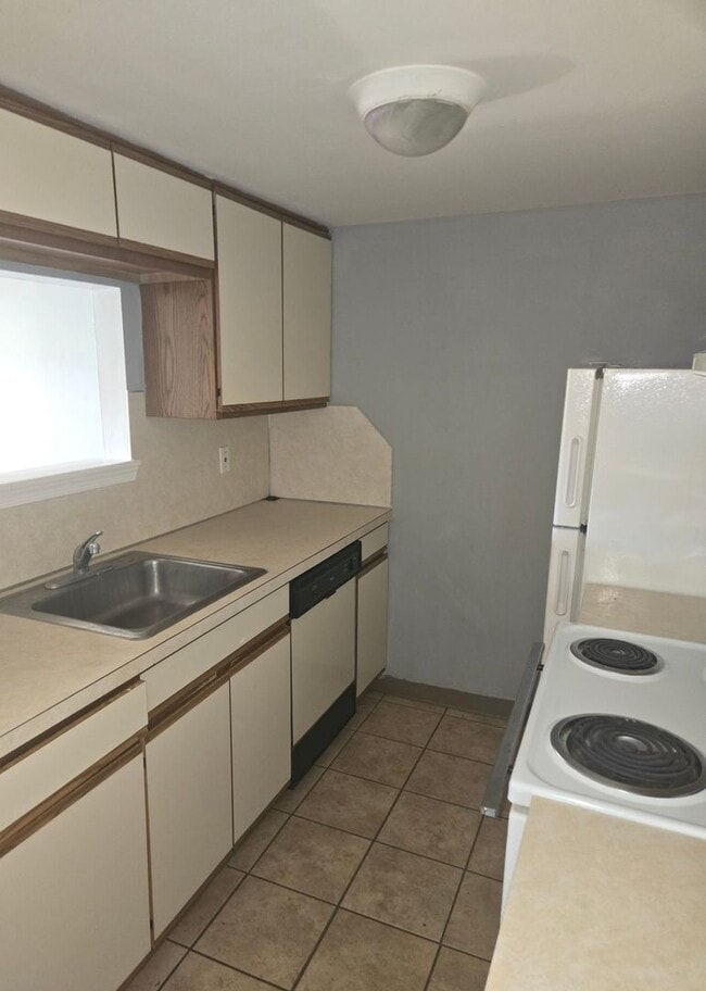 Photo - Washington Crossings Unit Building 614 -  14